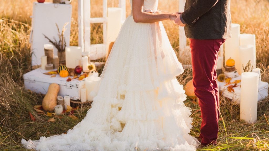 Fall Wedding Trends for 2021: What Brides Need To Know