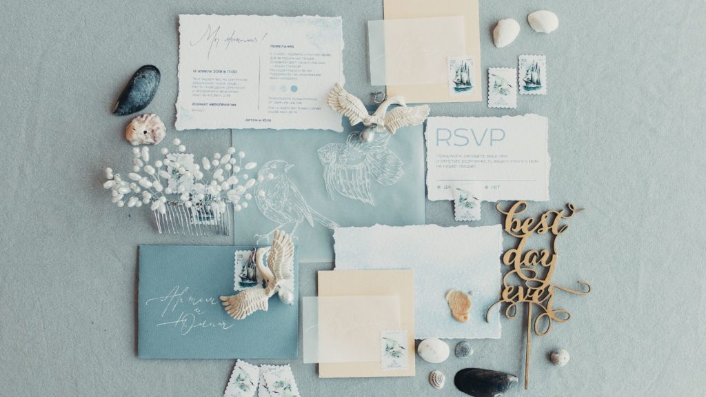 8 Smart and Creative Ways To Save on Wedding Invitations