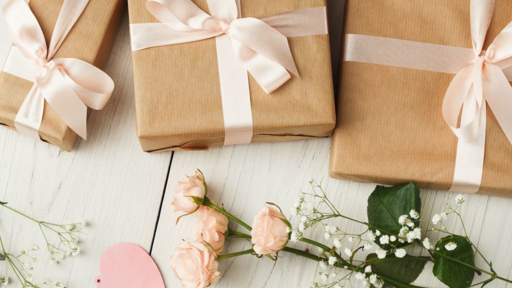 Zola vs. The Knot: Which Wedding Registry Is Better?