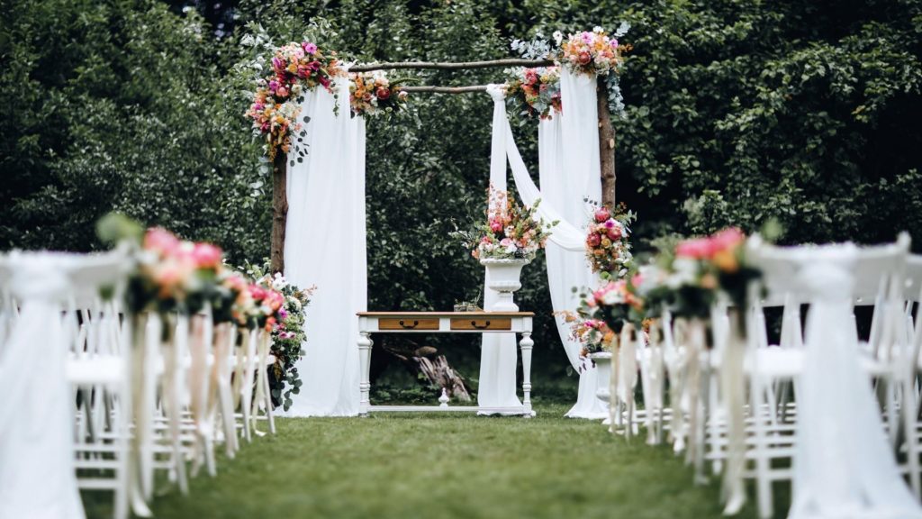 5 Reasons To Have an Outdoor Wedding Celebration