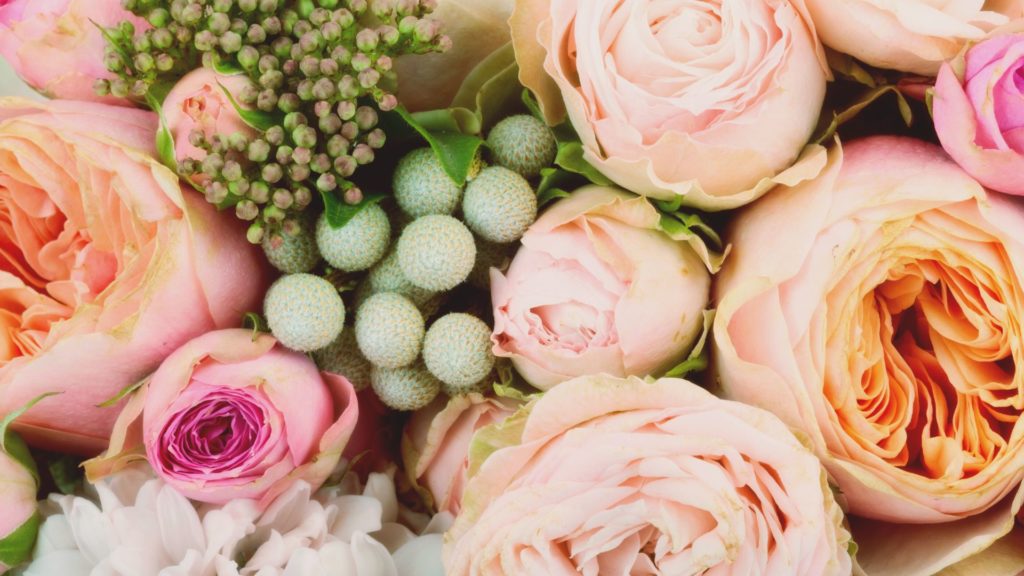 6 Genius & Easy Ways To Reuse Your Wedding Flowers
