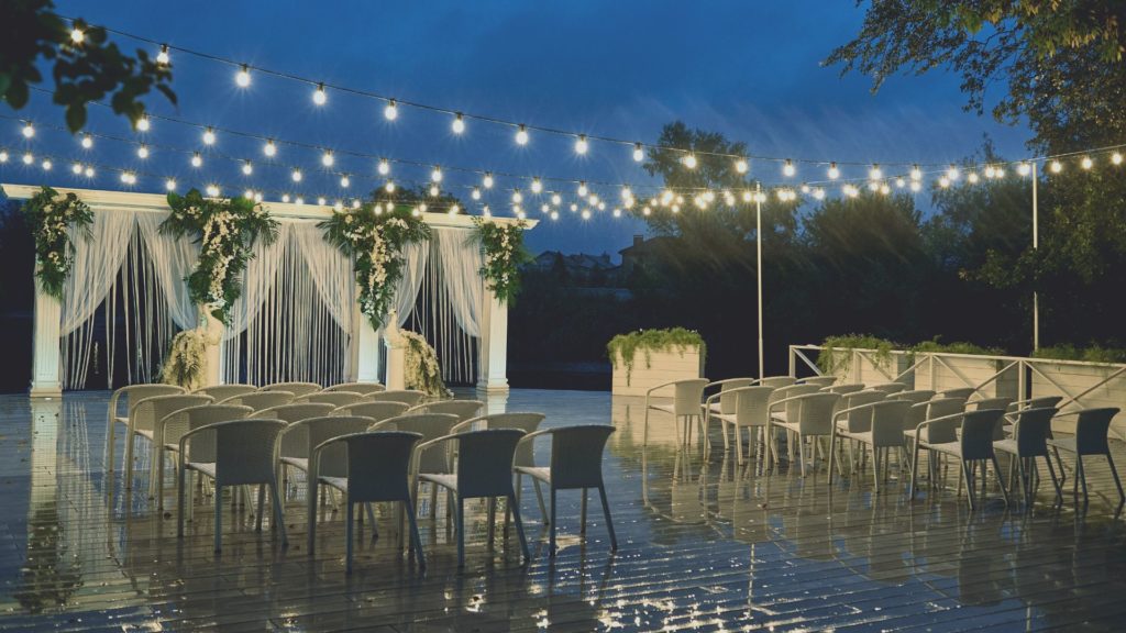 7 DIY Ideas for Your Romantic Outdoor Wedding