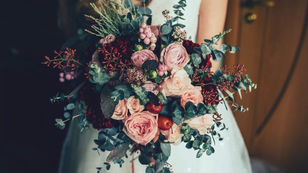 Affordable Ways To Preserve Your Wedding Flowers