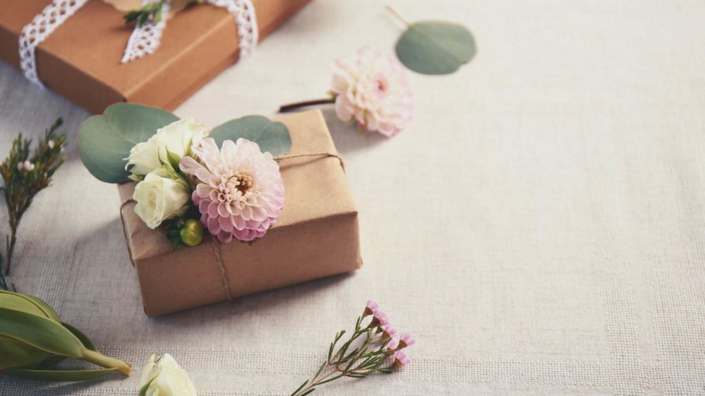 Thoughtful Gifts To Give Your Partner on Your Wedding Day