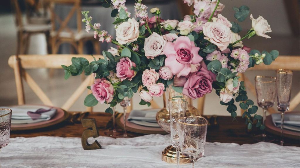 4 Reasons Why Couples Should Rent Flowers for Their Big Day
