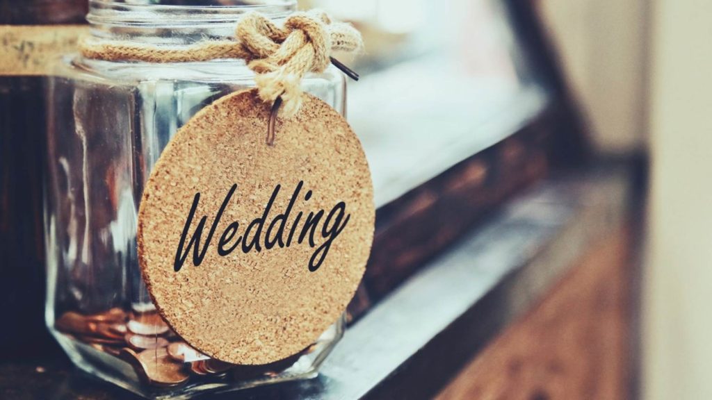 5 Smart Ways Newlyweds Can Save Money After the Wedding