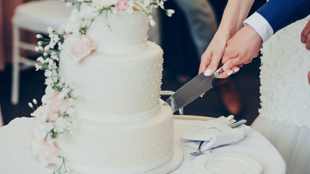 A Complete Guide to Traditional Wedding Cakes