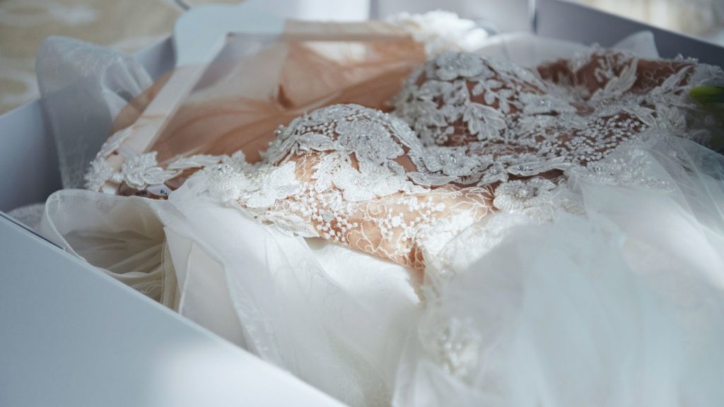 Choosing the Best Wedding Gown Fabric: An Extensive Guide