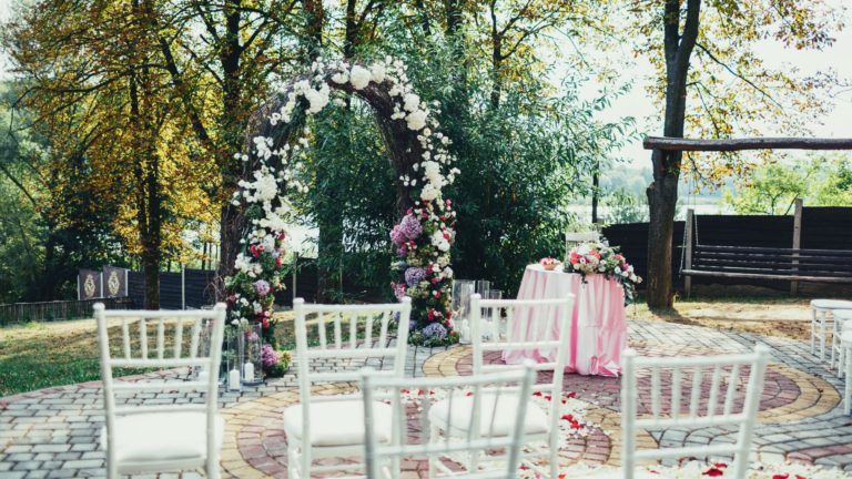 8 Clever Ideas for Small, Intimate Wedding Receptions