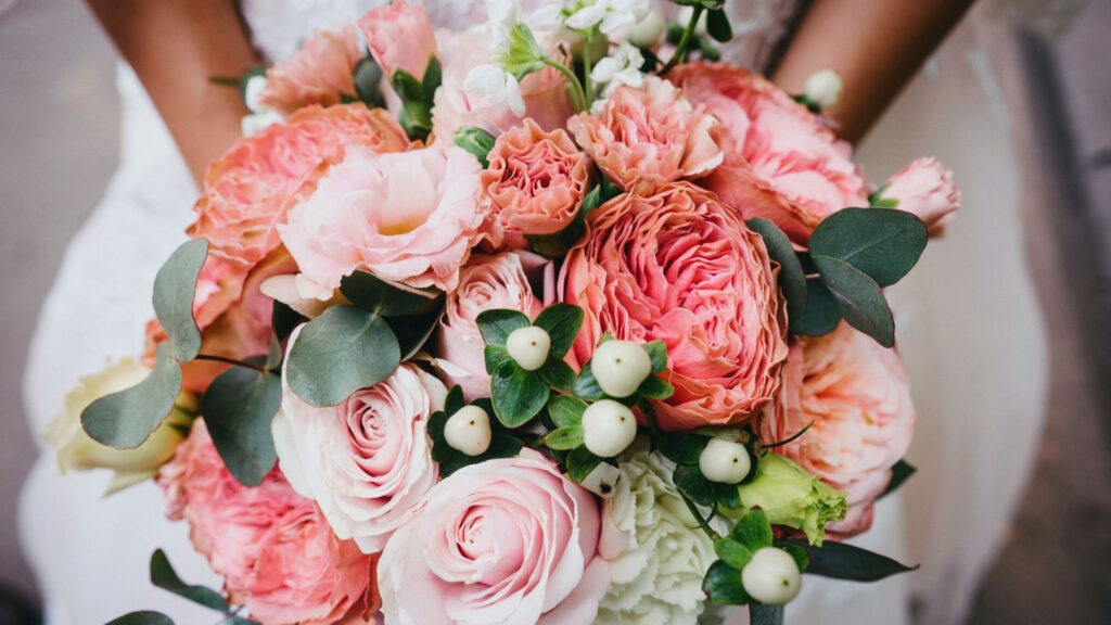 Affordable Floral Ideas for Your Summer Wedding