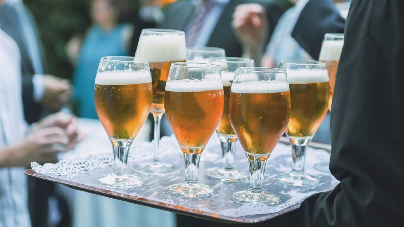 How To Choose the Best Liquor To Serve at Your Reception