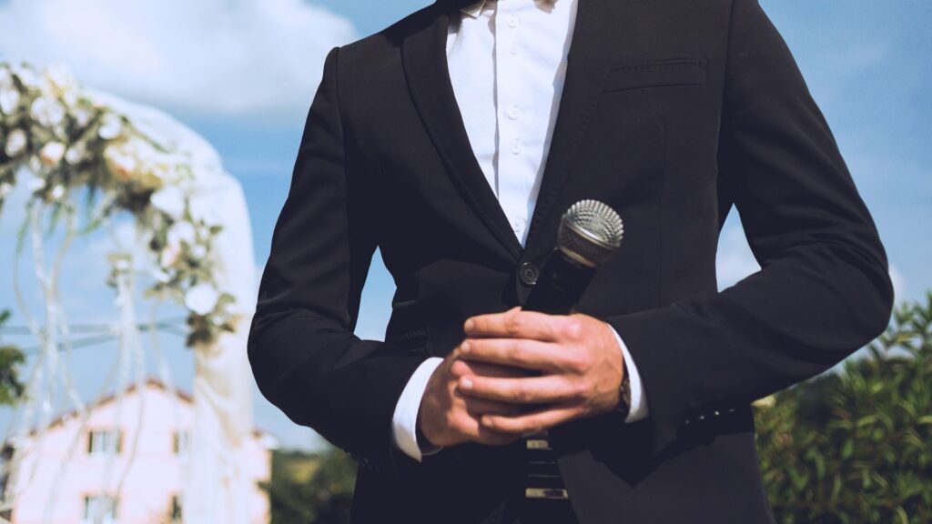Groom Speech Etiquette: 8 Tips for a Seamless Delivery